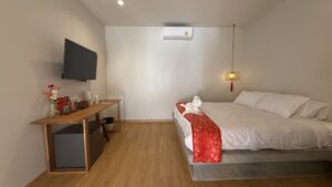hotel room1