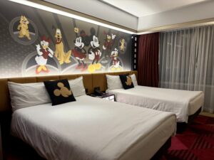 HK Disney park hotel room