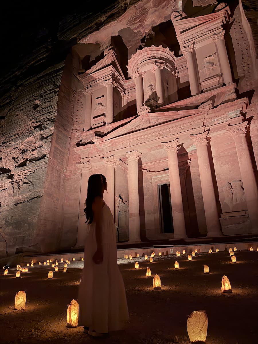 幻想的なライトアップ Petra by Night 4
